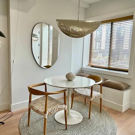 Minimalist Brooklyn Gem To Yourself Apartment New York Bagian luar foto